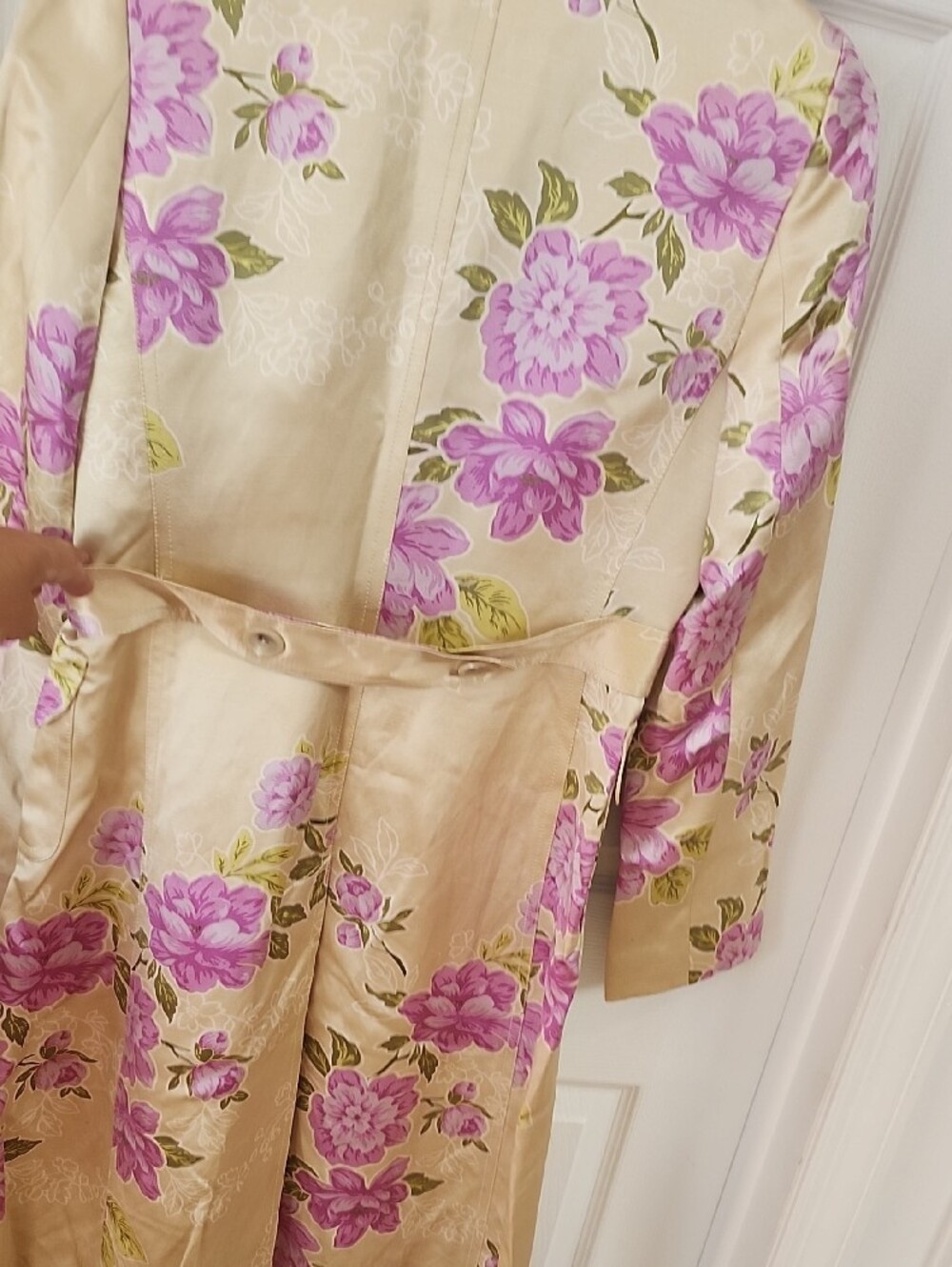 Banana Republic Cream Trench Coat with Pink Floral Print - Picture 3 of 4